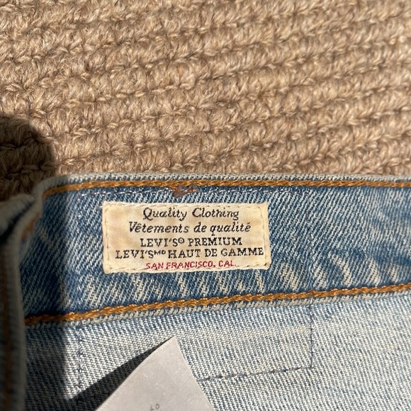 LEVI Ribcage Straight Jeans - like NEW - Picture 4 of 7